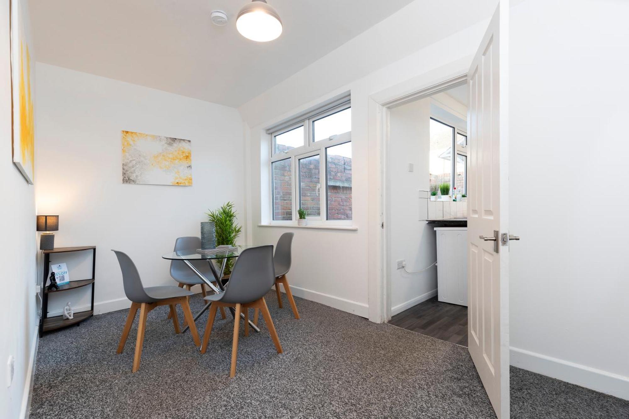 Quiet And Comfy House With 2 Bedrooms And 2 Bathrooms Super Fast Wifi And Crisp Hotel Standard White Linen Hosted By Our Home Short Stays Darlington  Eksteriør billede